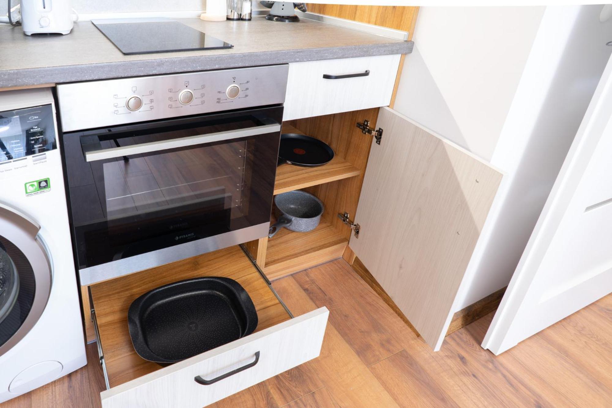New Modern & Cozy Apartment With Free Private Parking And Ev Charging Station Varna Exteriör bild