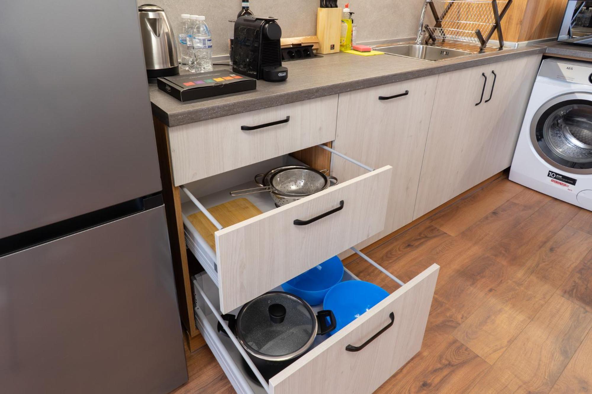 New Modern & Cozy Apartment With Free Private Parking And Ev Charging Station Varna Exteriör bild
